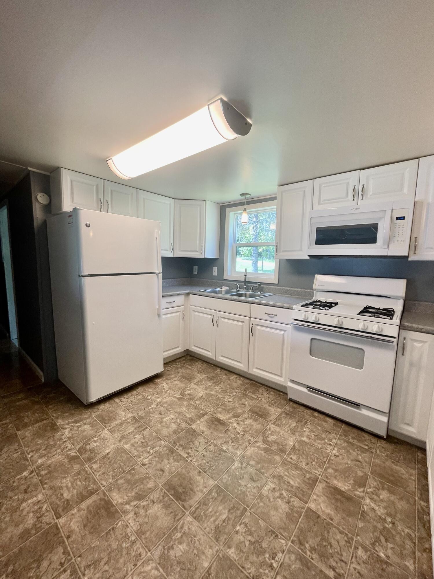 6136 North Larson Road Fountain, MI 49410 - Photo 9 of 22 FullSizeRender