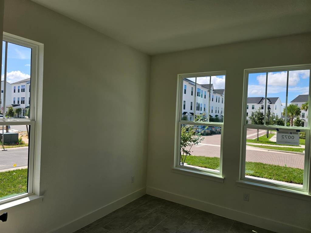 15147 Groveside Road Winter Garden, FL 34787 - Photo 3 of 32 Gallery Image 3