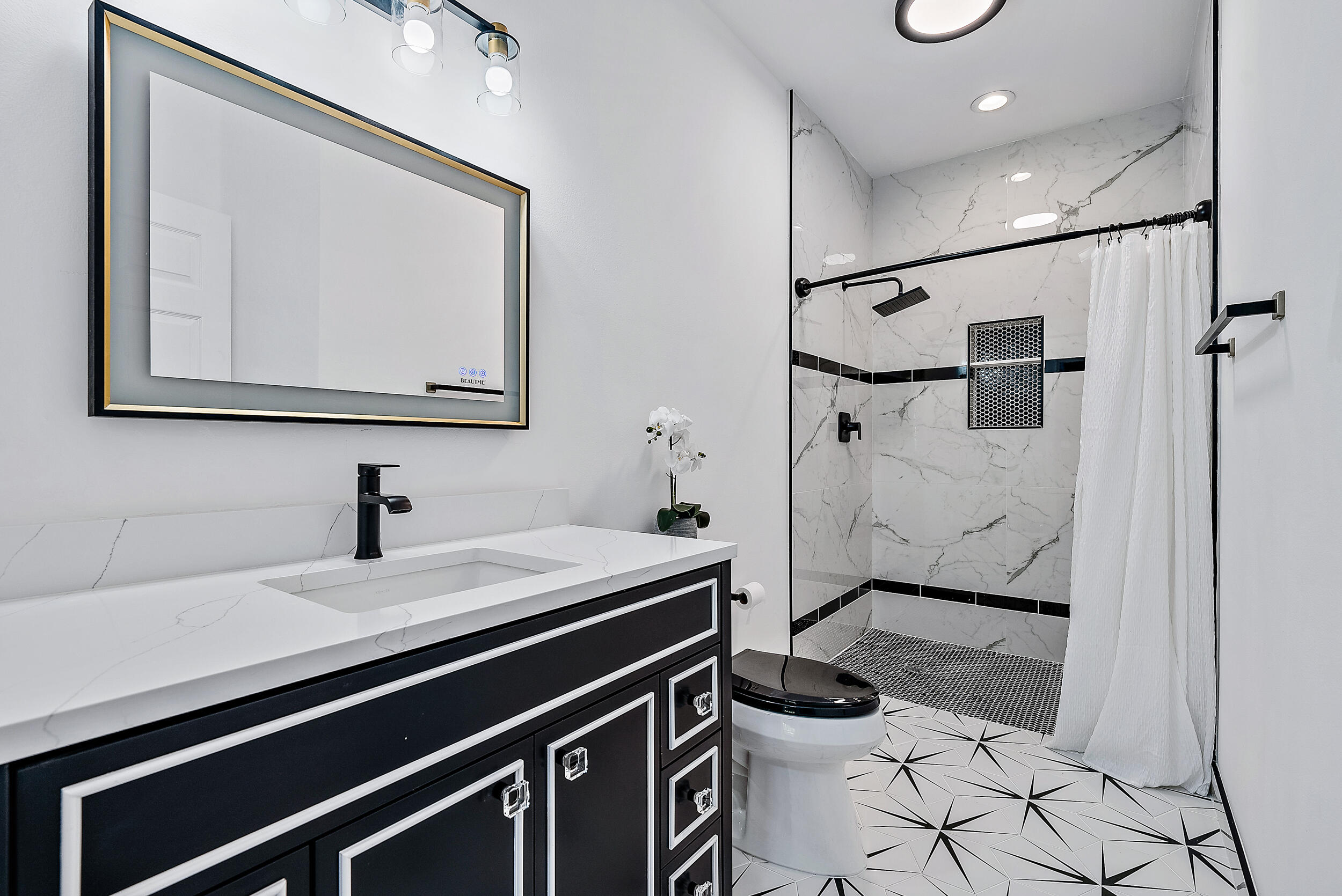 103 Lighthouse Circle, Unit A Tequesta, FL 33469 - Photo 10 of 17 Primary Bathroom