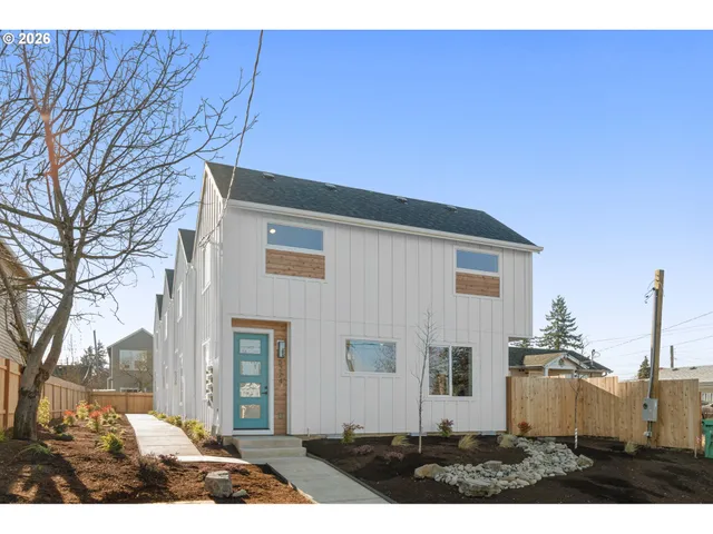 $359,000 | 5230 Southeast Knapp Street, Portland, OR 97206