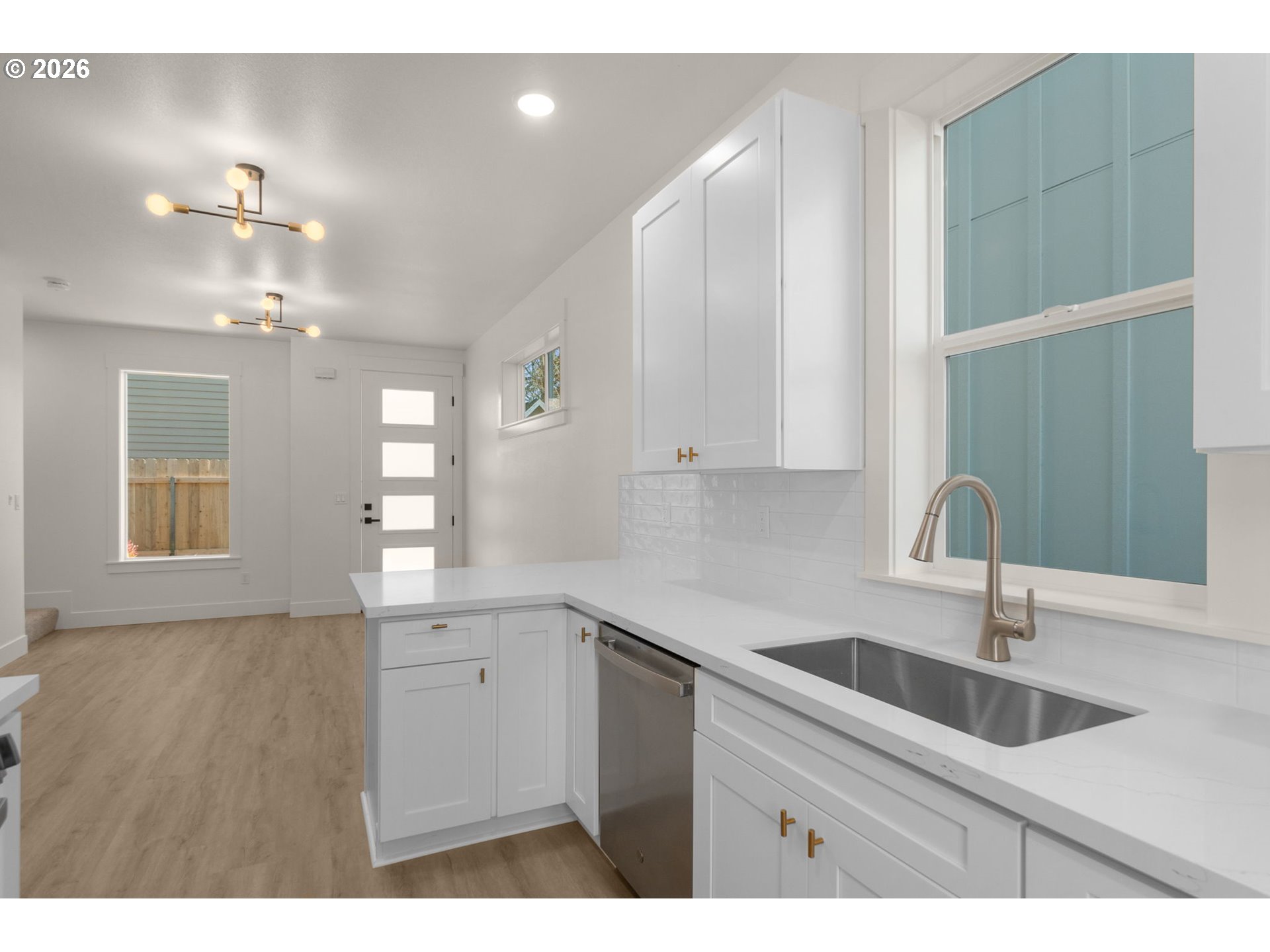 5230 Southeast Knapp Street Portland, OR 97206 - Photo 6 of 19