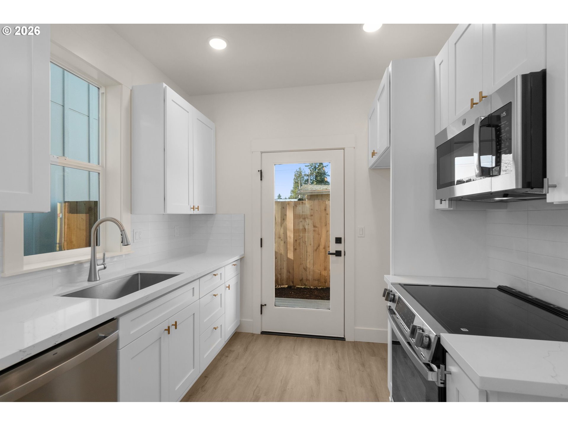 5230 Southeast Knapp Street Portland, OR 97206 - Photo 9 of 19