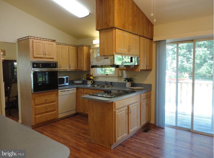 13106 Buccaneer Road Silver Spring, MD 20904 - Photo 5 of 19 Kitchen