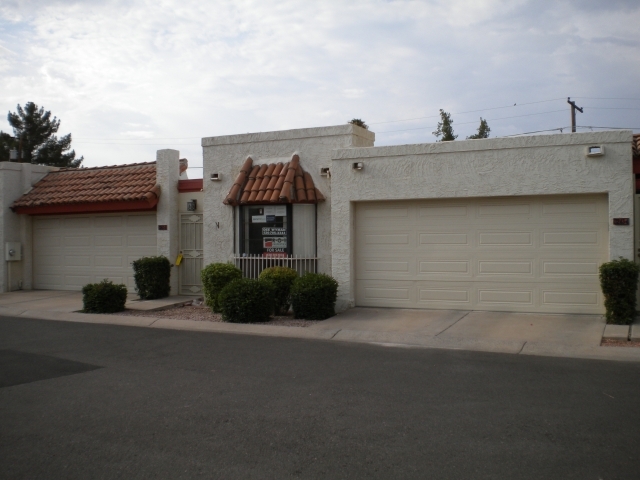 3243 North 38th Street, Unit 11 Phoenix, AZ 85018 - Photo 1 of 7 Front of property