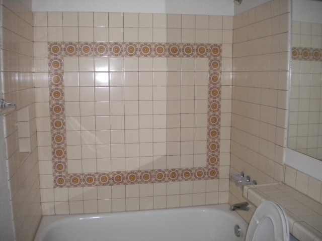 3243 North 38th Street, Unit 11 Phoenix, AZ 85018 - Photo 5 of 7 Bathroom