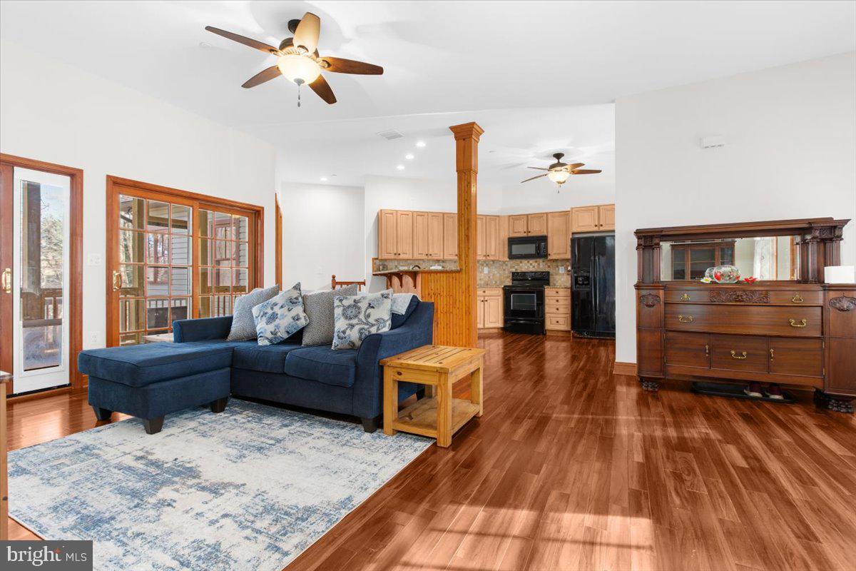1801 Nicodemus Road New Windsor, MD 21776 - Photo 23 of 70 Main Family Room