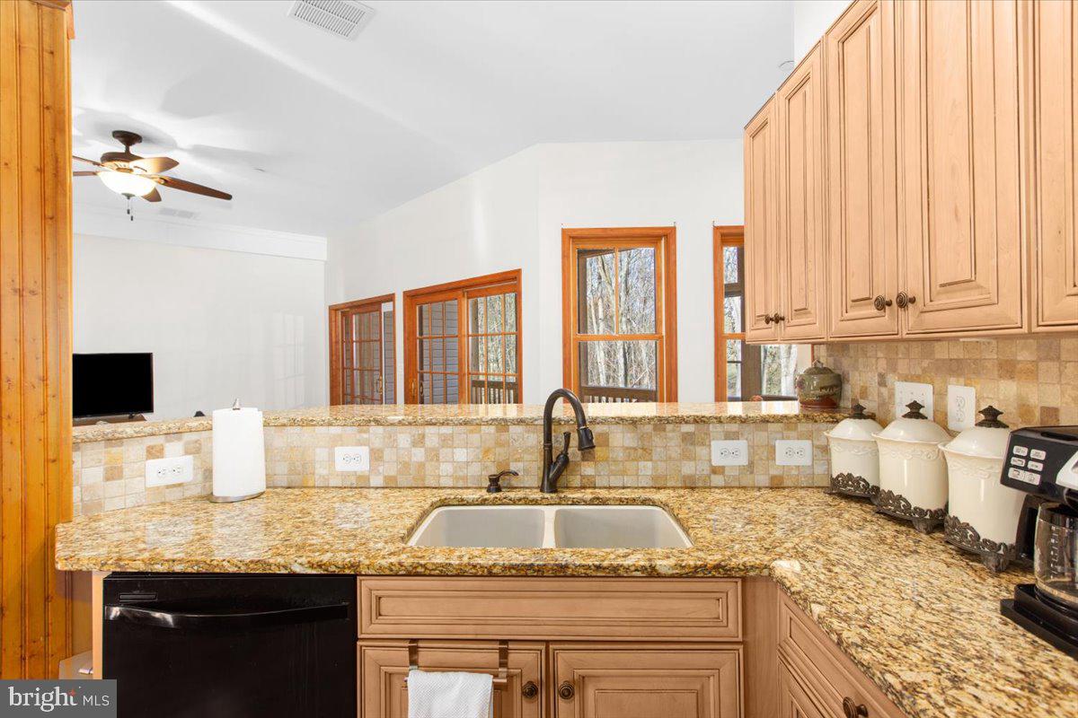 1801 Nicodemus Road New Windsor, MD 21776 - Photo 25 of 70 Kitchen