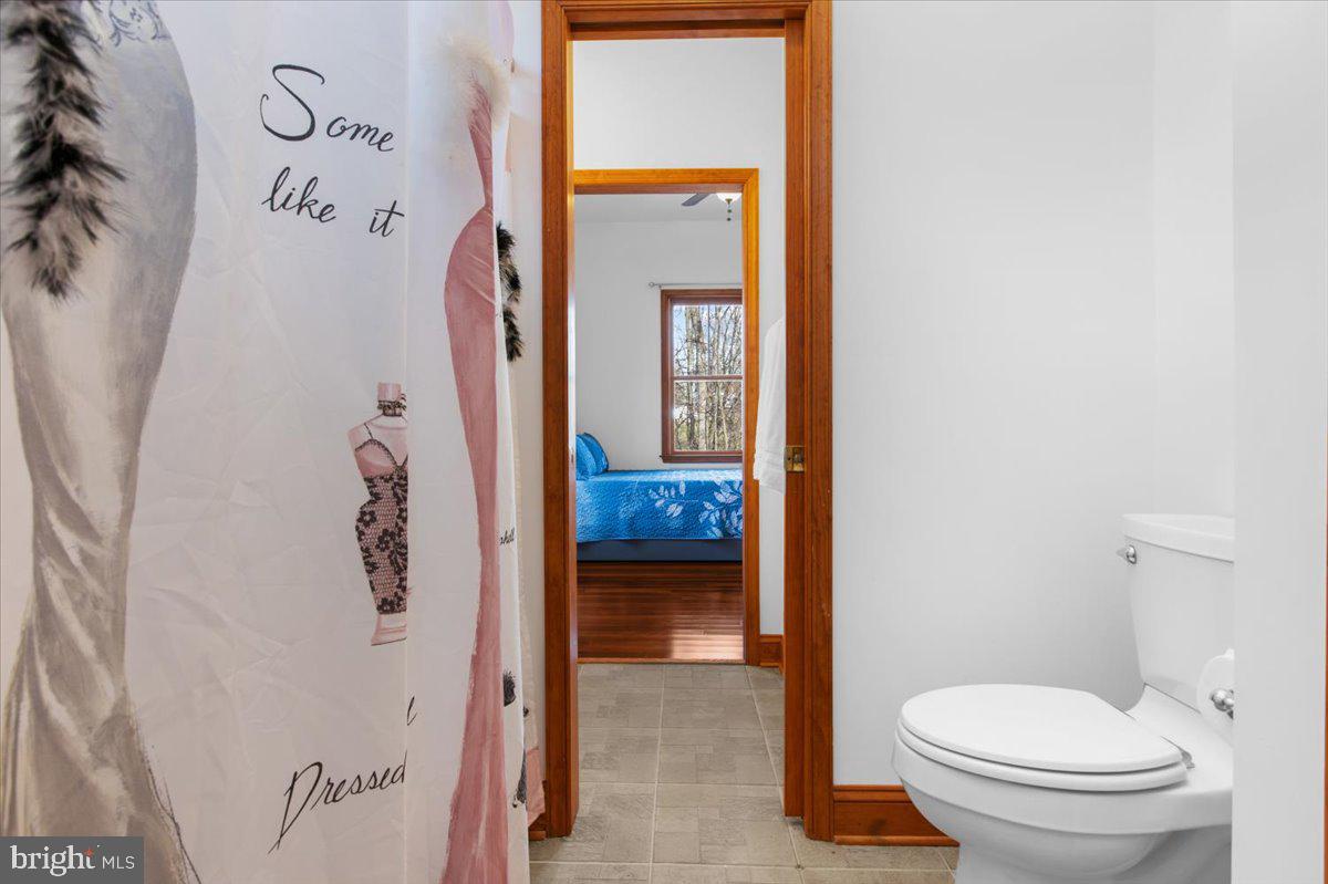 1801 Nicodemus Road New Windsor, MD 21776 - Photo 46 of 70 Jack-n-Jill Full Bath