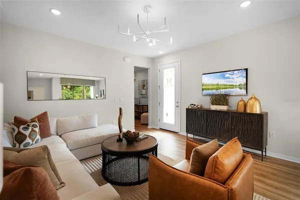 $409,999 | 4722 Winding River Road, Orlando, FL 32822