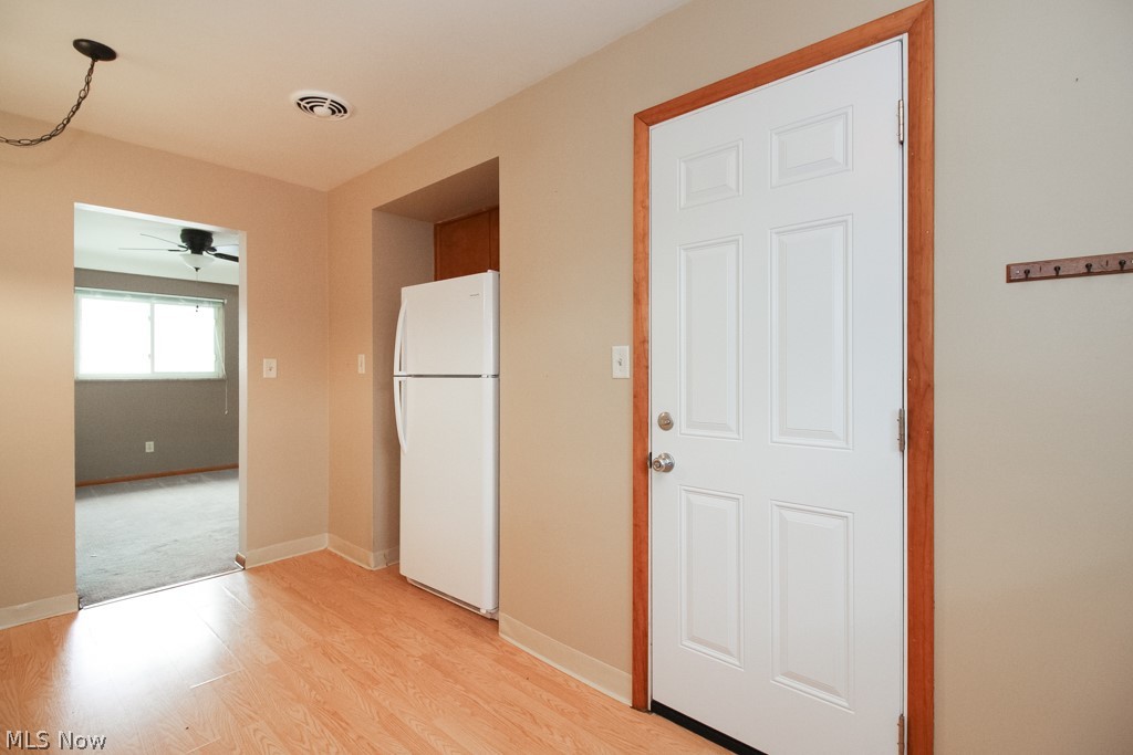 2918 Snow Road Cleveland, OH 44134 - Photo 5 of 28