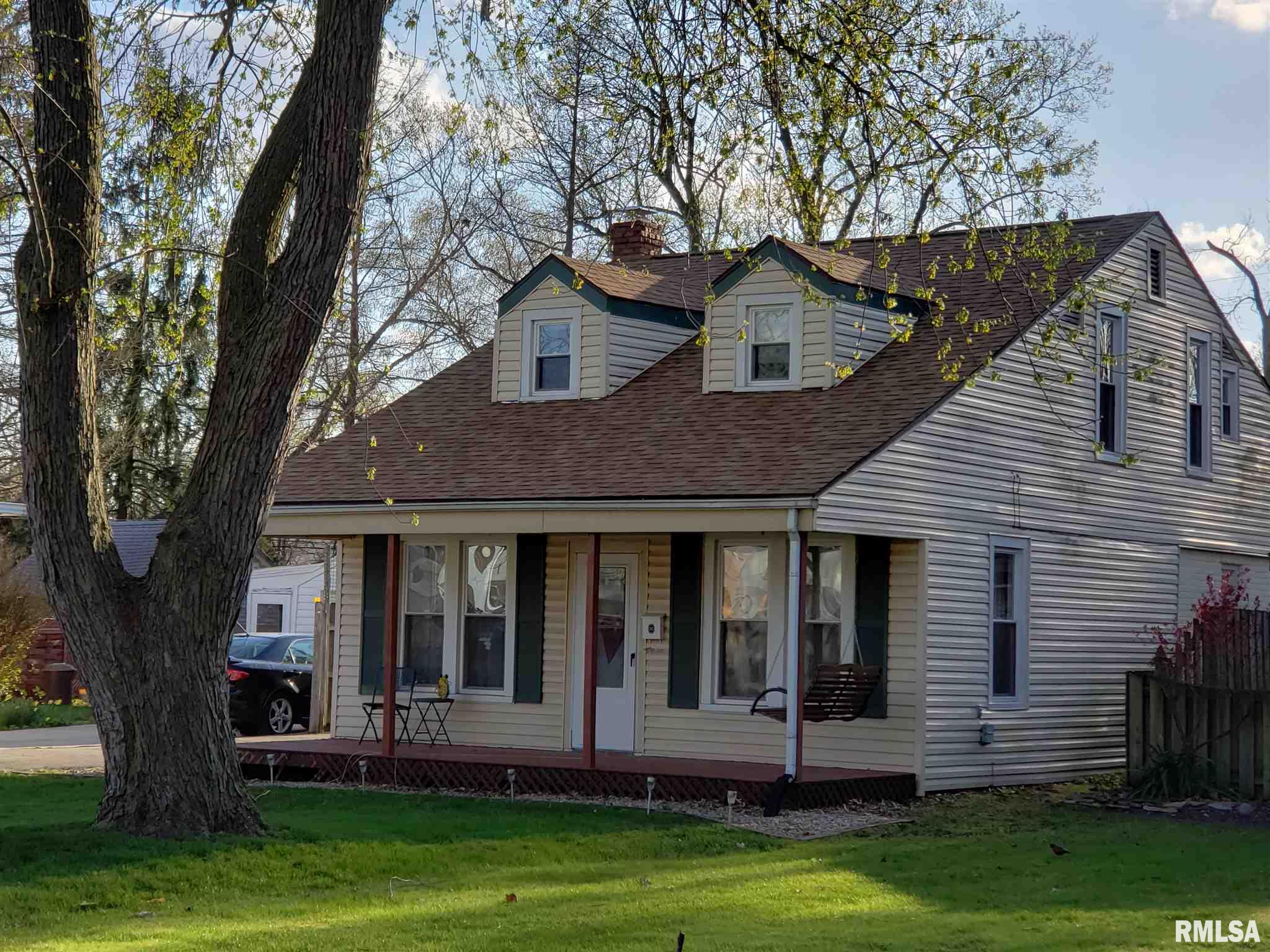 3233 South 3rd Street Springfield, IL 62703 - Photo 1 of 24