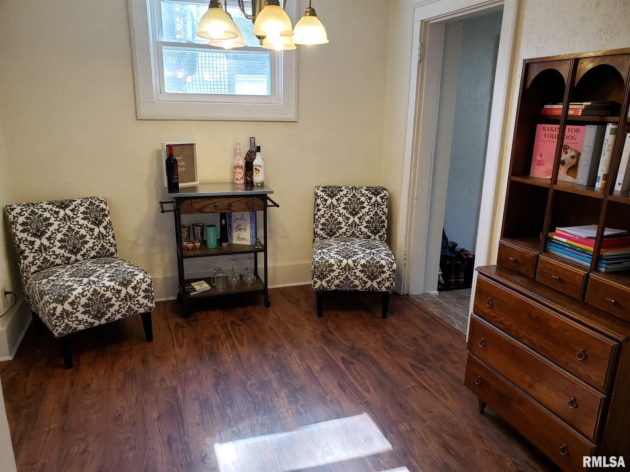 3233 South 3rd Street Springfield, IL 62703 - Photo 5 of 24