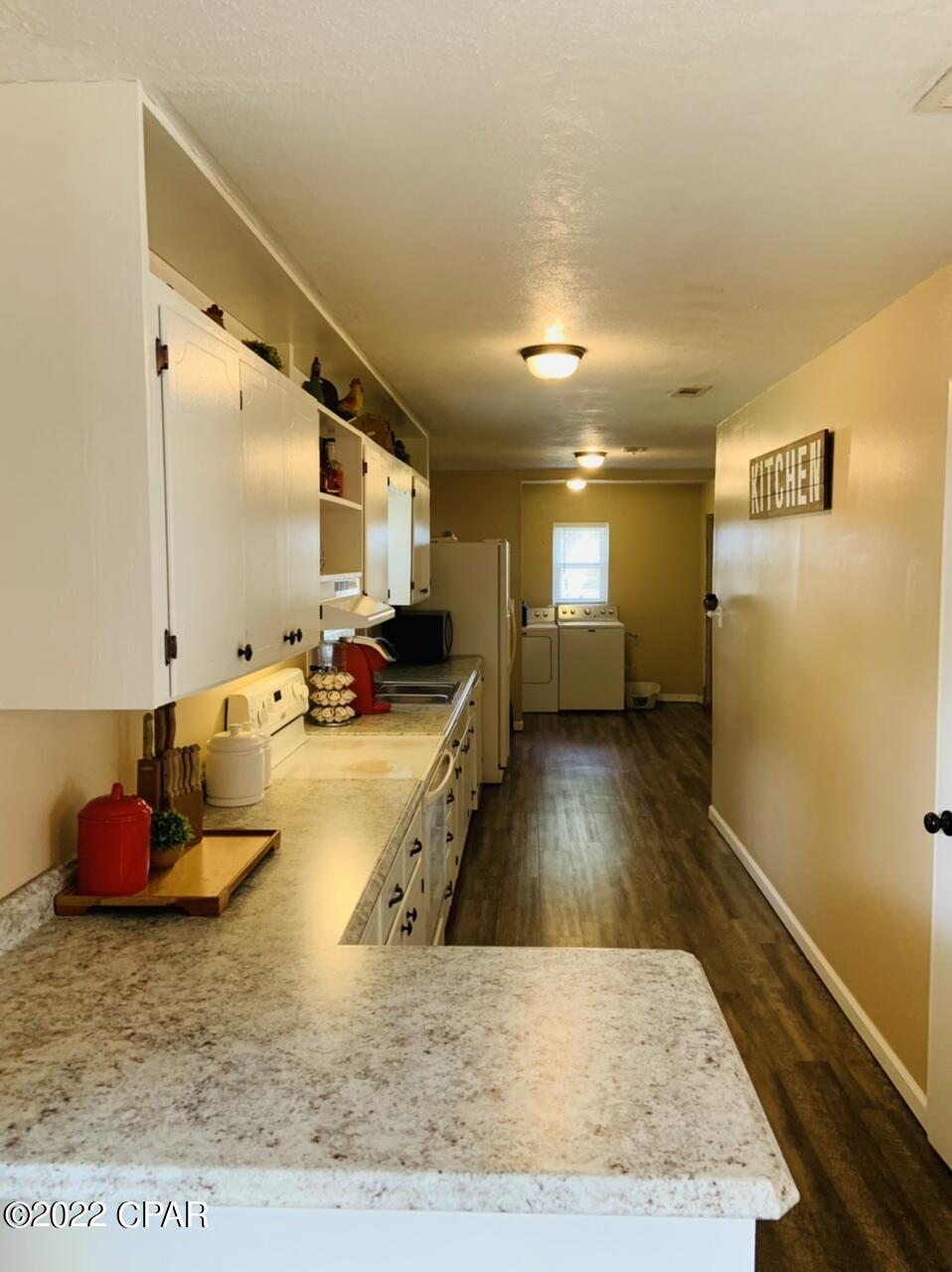 6952 Broadway Street Grand Ridge, FL 32442 - Photo 8 of 22 Gallery Image 8