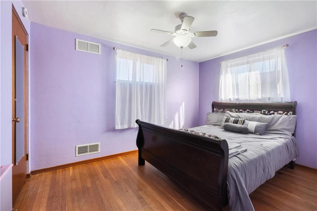 217 Sample Street Pittsburgh, PA 15209 - Photo 17 of 33 Bedroom 2