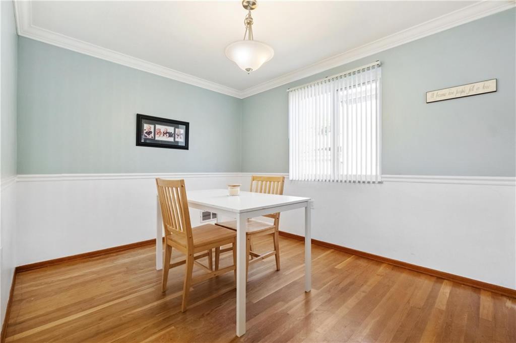 217 Sample Street Pittsburgh, PA 15209 - Photo 8 of 33 Gallery Image 8