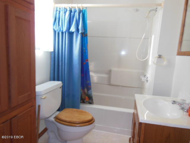 430 West 4th Street Flora, IL 62839 - Photo 28 of 48 Gallery Image 28