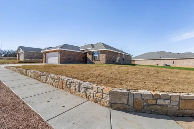 $292,400 | 917 East 3rd Street, Coleman, TX 76834