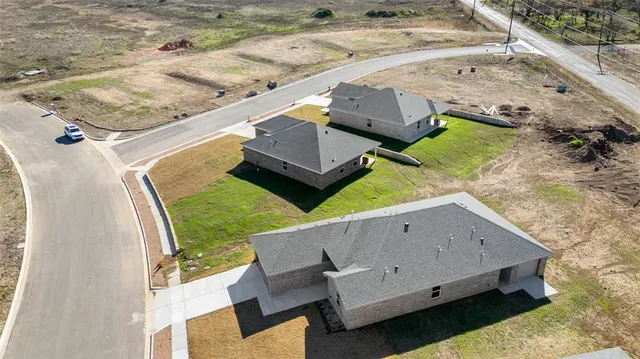 $292,400 | 917 East 3rd Street, Coleman, TX 76834