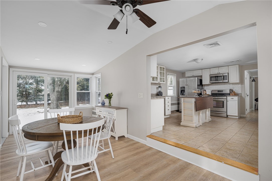 23 Laurelhurst Road Cranston, RI 02920 - Photo 9 of 18