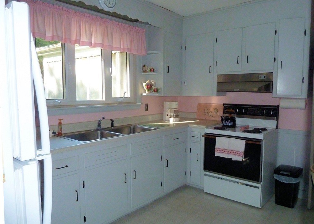 14 Lovell Road Lynnfield, MA 01940 - Photo 8 of 24 Gallery Image 8