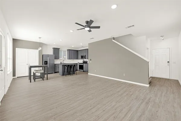 $2,100 | 318 Maple Bark Trail, Willis, TX 77378