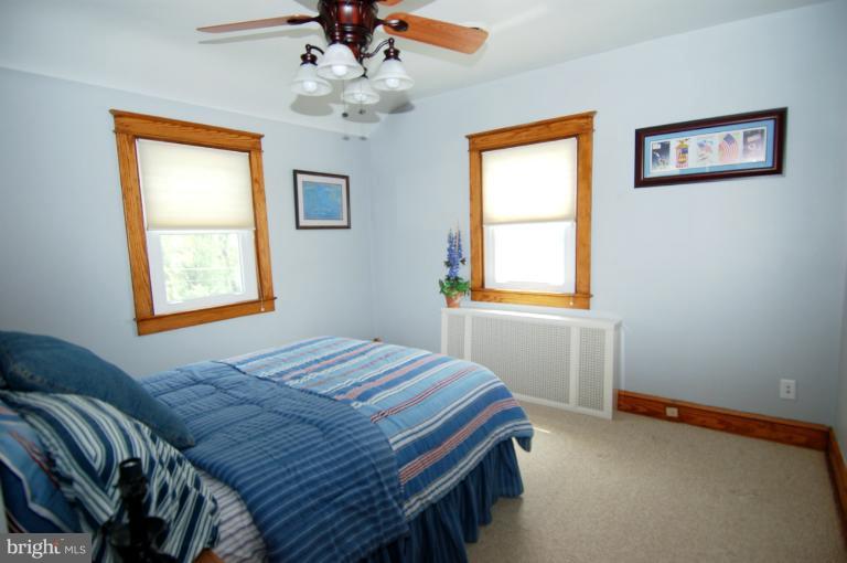 5547 Ashbourne Road Halethorpe, MD 21227 - Photo 12 of 16 Bedroom #2