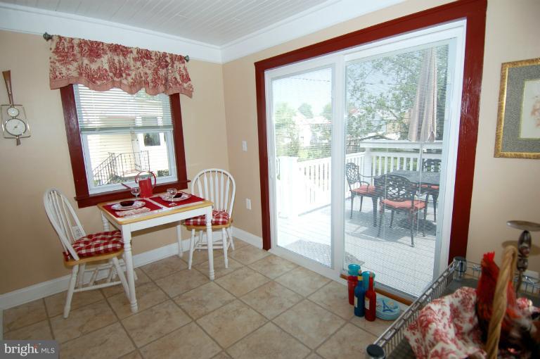 5547 Ashbourne Road Halethorpe, MD 21227 - Photo 5 of 16 Sunroom