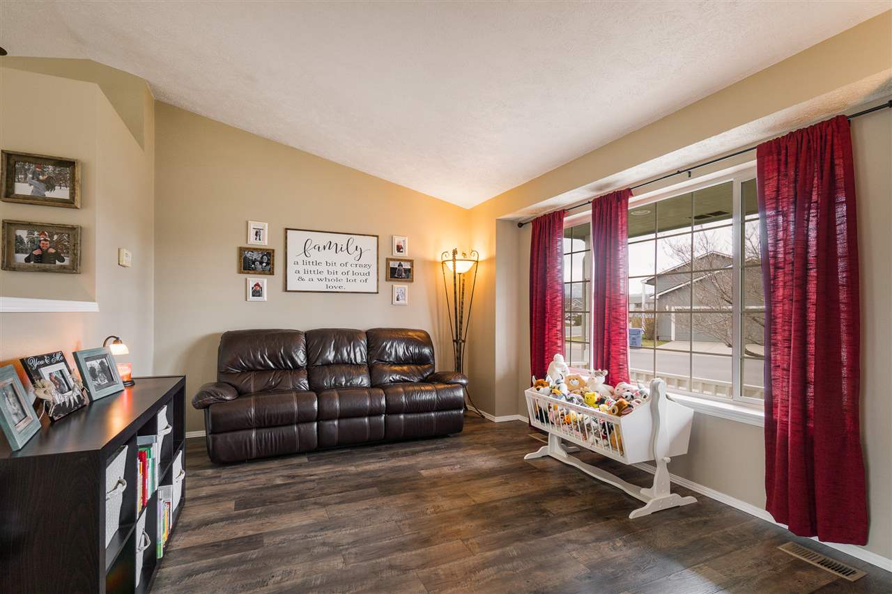 1908 North Rio Grande Lane Greenacres, WA 99016 - Photo 5 of 20 Gallery Image 5