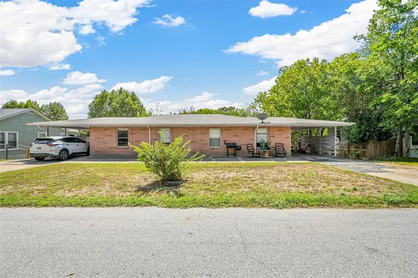 $925 | 120 East Monterey Street, Unit 116, Denison, TX 75021