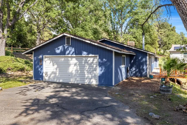 $317,000 | 48220 White Oak Drive, Oakhurst, CA 93644
