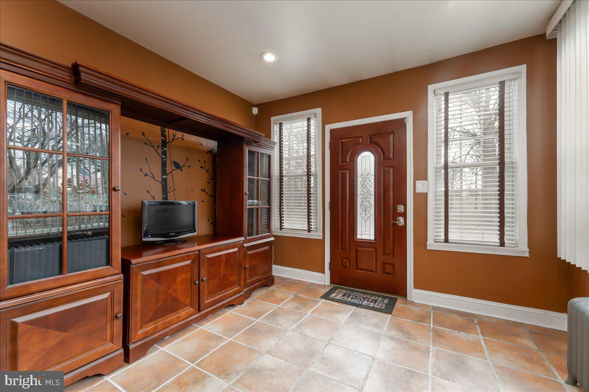 559 Baily Road Lansdowne, PA 19050 - Photo 5 of 21