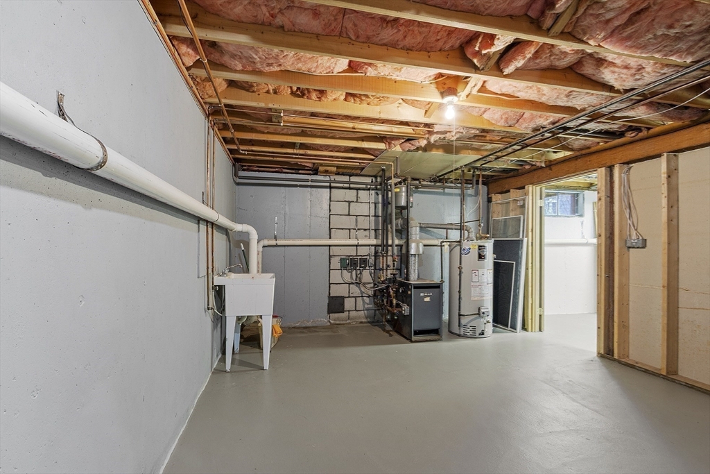 120 Concord Road Billerica, MA 01821 - Photo 36 of 42 a view of empty room with white walls