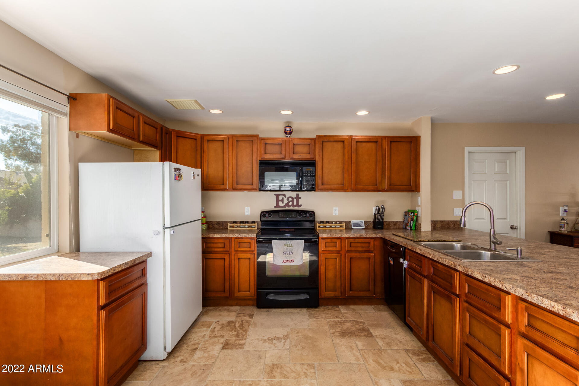 2209 West Utopia Road Phoenix, AZ 85027 - Photo 10 of 35 10- Utopia