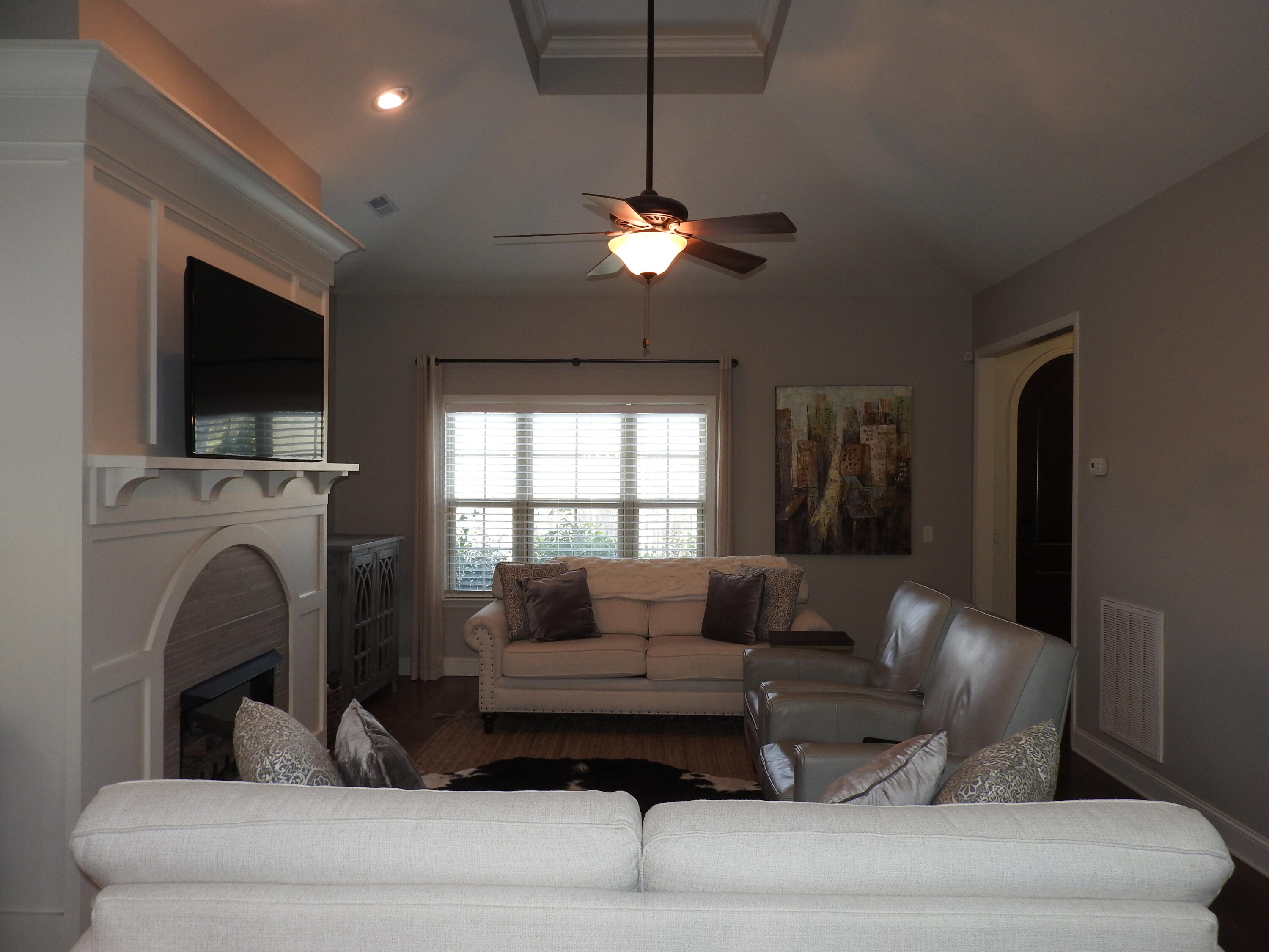 5687 Frontage Road Northwest Cleveland, TN 37312 - Photo 5 of 37 Living Room