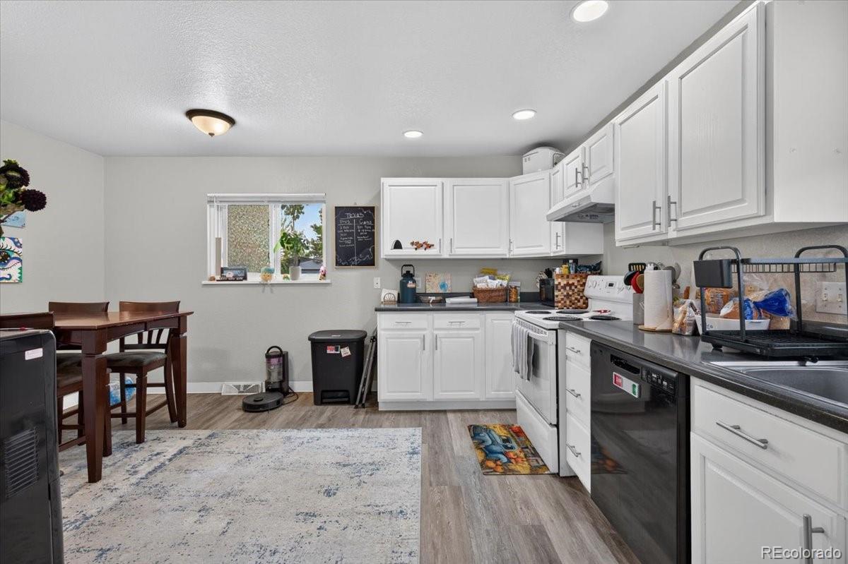 9030 Elm Court Denver, CO 80260 - Photo 21 of 50
