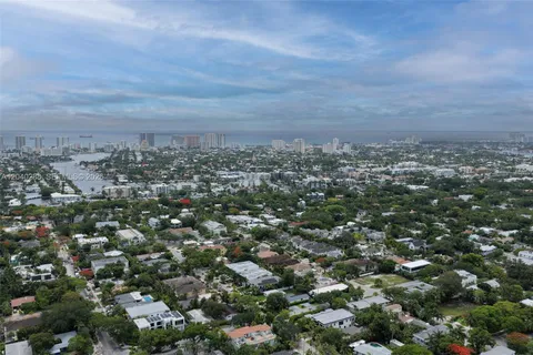 $309,000 | 611 Northeast 14th Avenue, Unit 206, Fort Lauderdale, FL 33304
