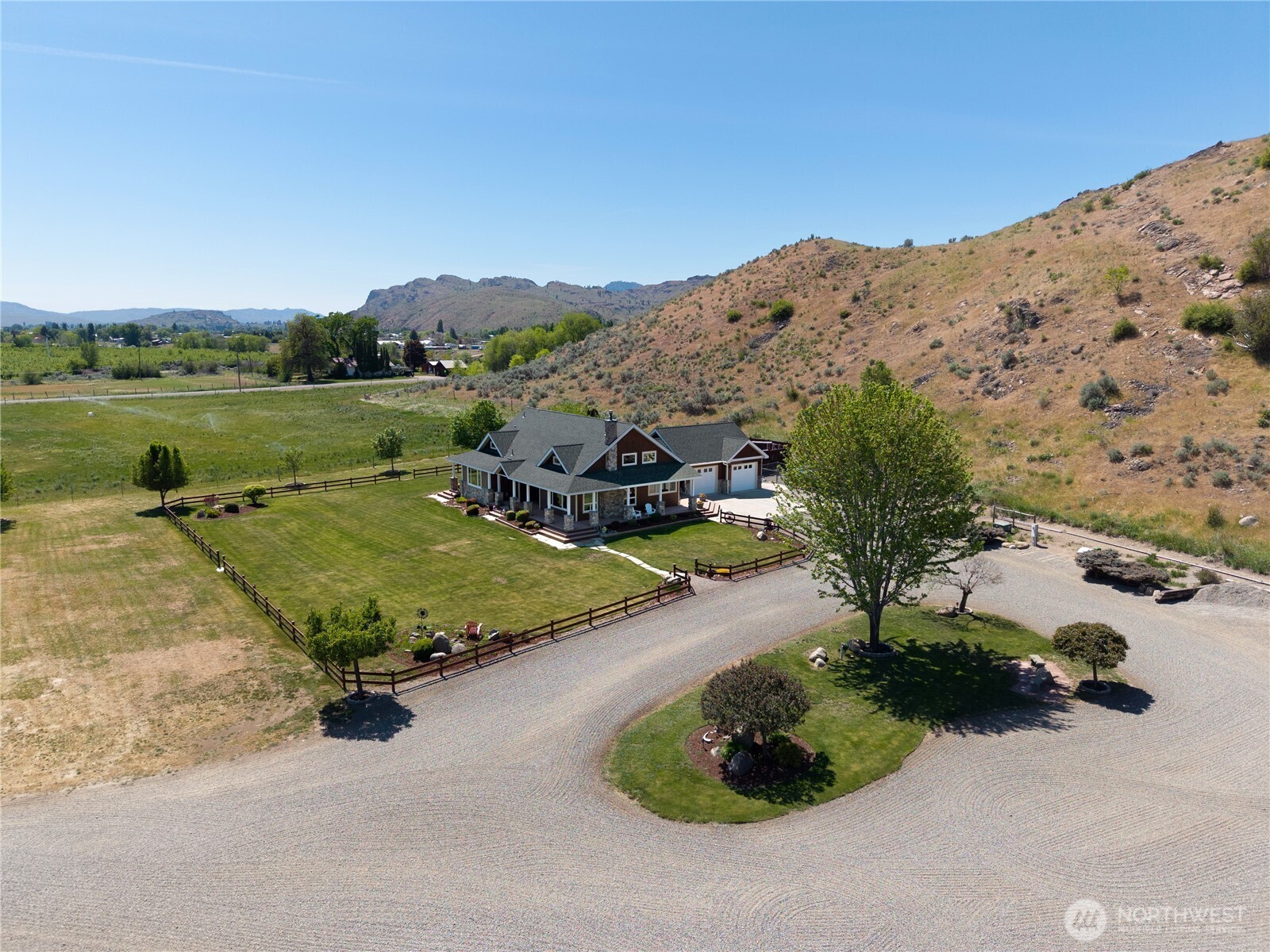 23 George Road Omak, WA 98841 - Photo 3 of 40