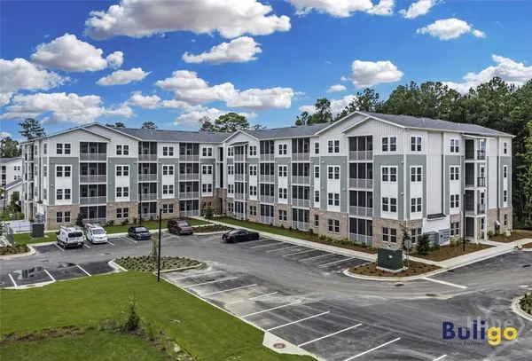 $1,695 | 5670 Ogeechee Road, Unit DOGWOOD, Savannah, GA 31405