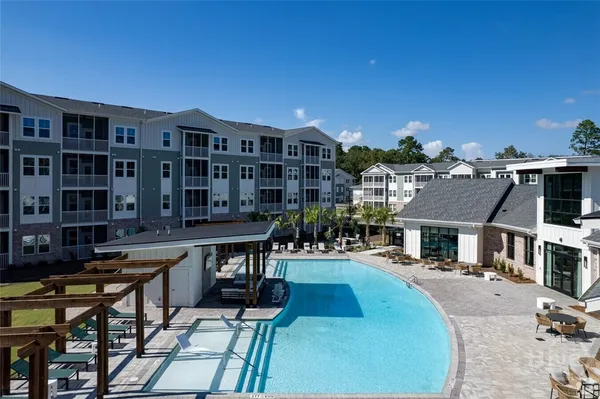 $1,695 | 5670 Ogeechee Road, Unit DOGWOOD, Savannah, GA 31405