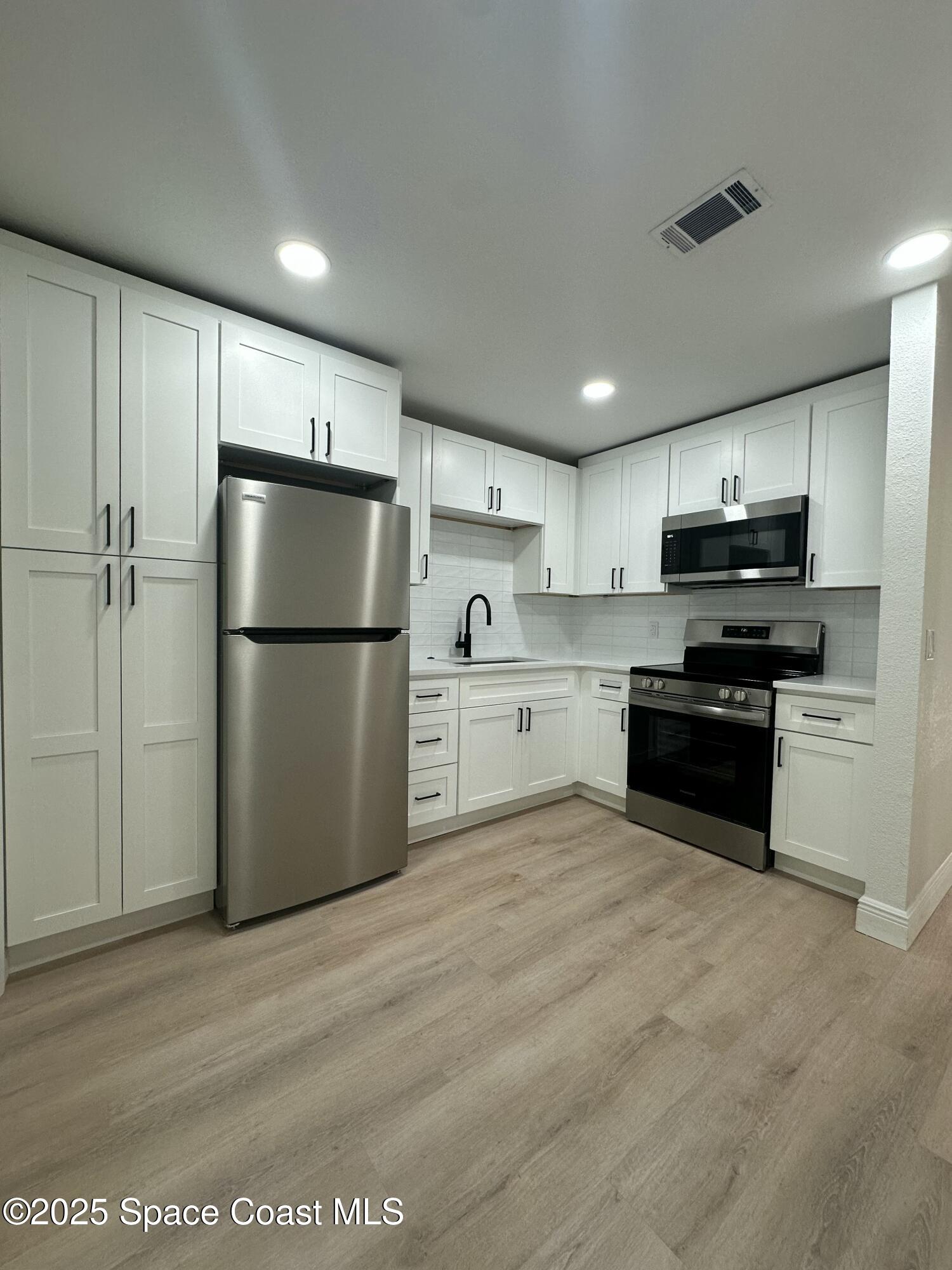 328 Bay Avenue, Unit AB Cocoa, FL 32922 - Photo 4 of 15 Kitchen A