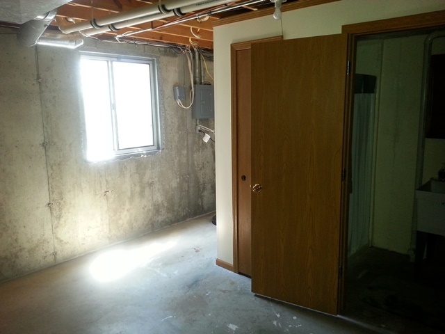 220 Willis Avenue Rochelle, IL 61068 - Photo 17 of 25 a view of a small space