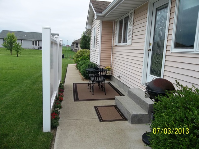 220 Willis Avenue Rochelle, IL 61068 - Photo 22 of 25 a house view with a garden space