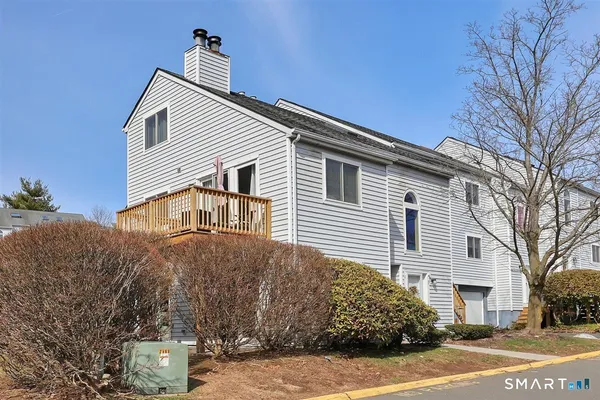 $265,000 | 11 Valley Run Drive, Unit 11, Cromwell, CT 06416