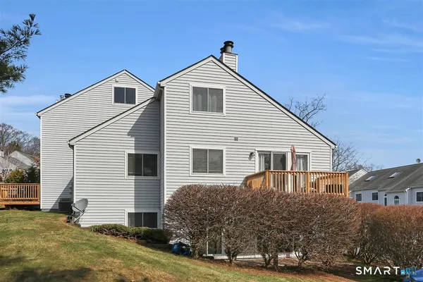 $265,000 | 11 Valley Run Drive, Unit 11, Cromwell, CT 06416