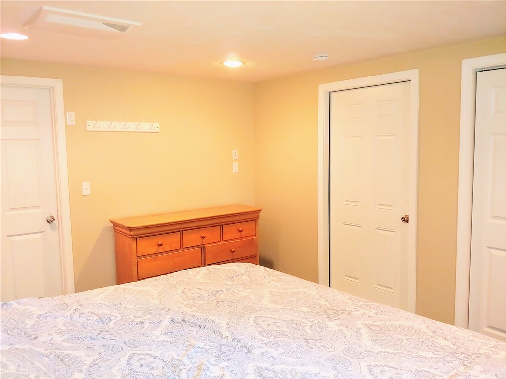 57 Craig Road Warwick, RI 02886 - Photo 20 of 28 Gallery Image 20