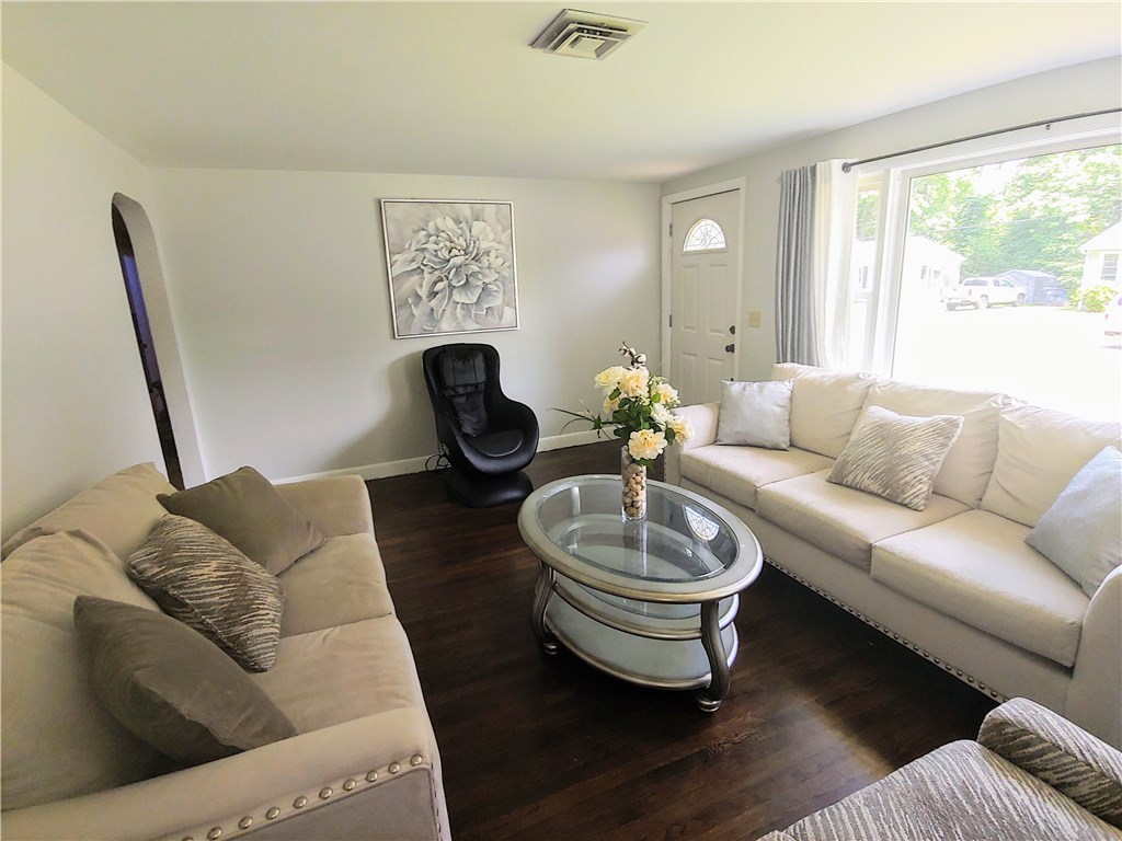 57 Craig Road Warwick, RI 02886 - Photo 3 of 28 Gallery Image 3