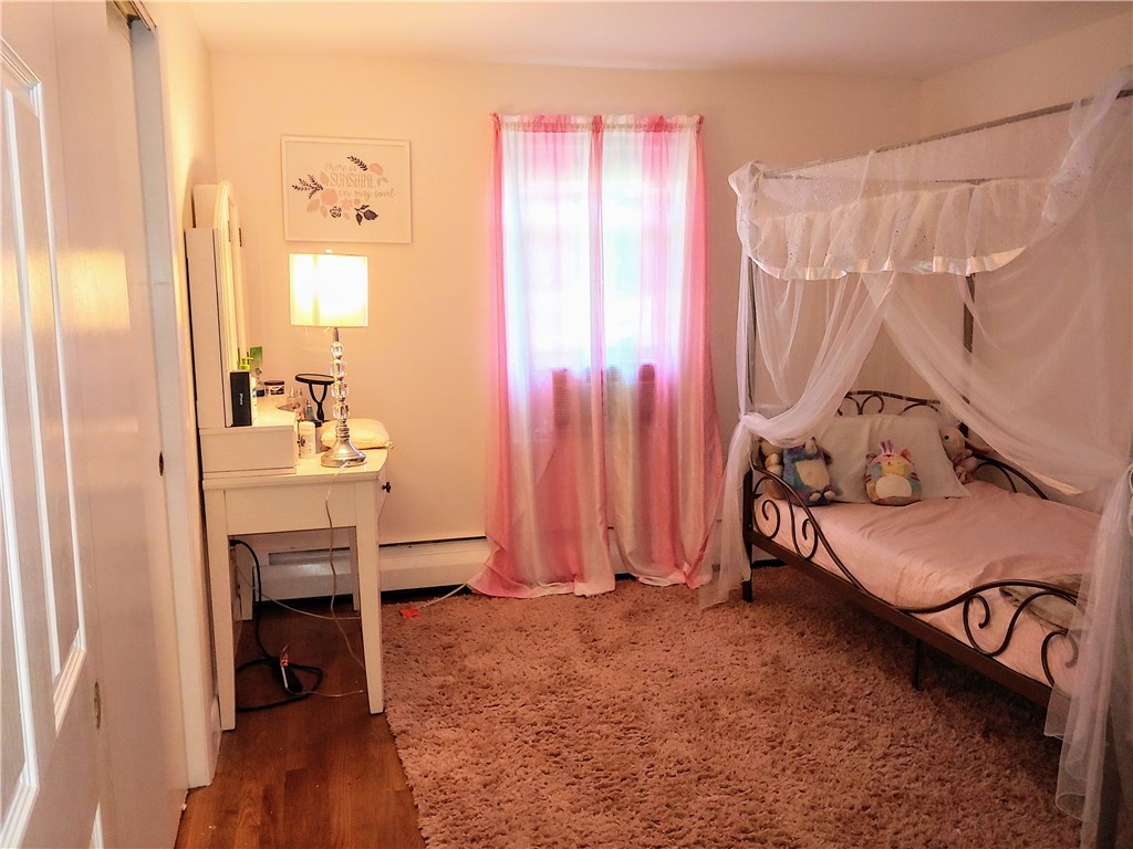 57 Craig Road Warwick, RI 02886 - Photo 8 of 28 Gallery Image 8