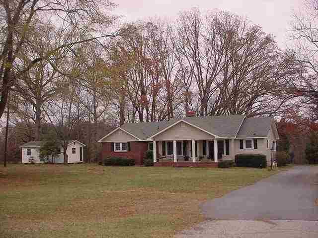4563 State Rd S-30-40 Gray Court, SC 29645 - Photo 1 of 15 Gallery Image 1