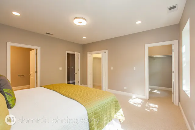 $4,800 | 806 South Oakley Boulevard, Chicago, IL 60612