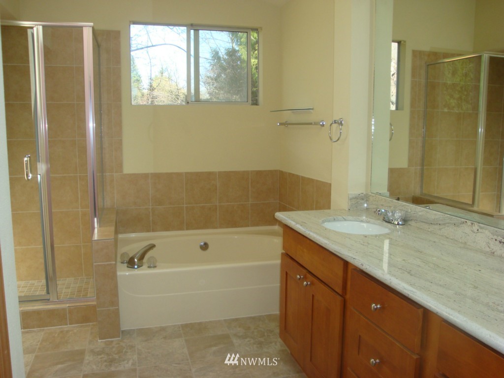 710 South 32nd Place Renton, WA 98055 - Photo 9 of 11
